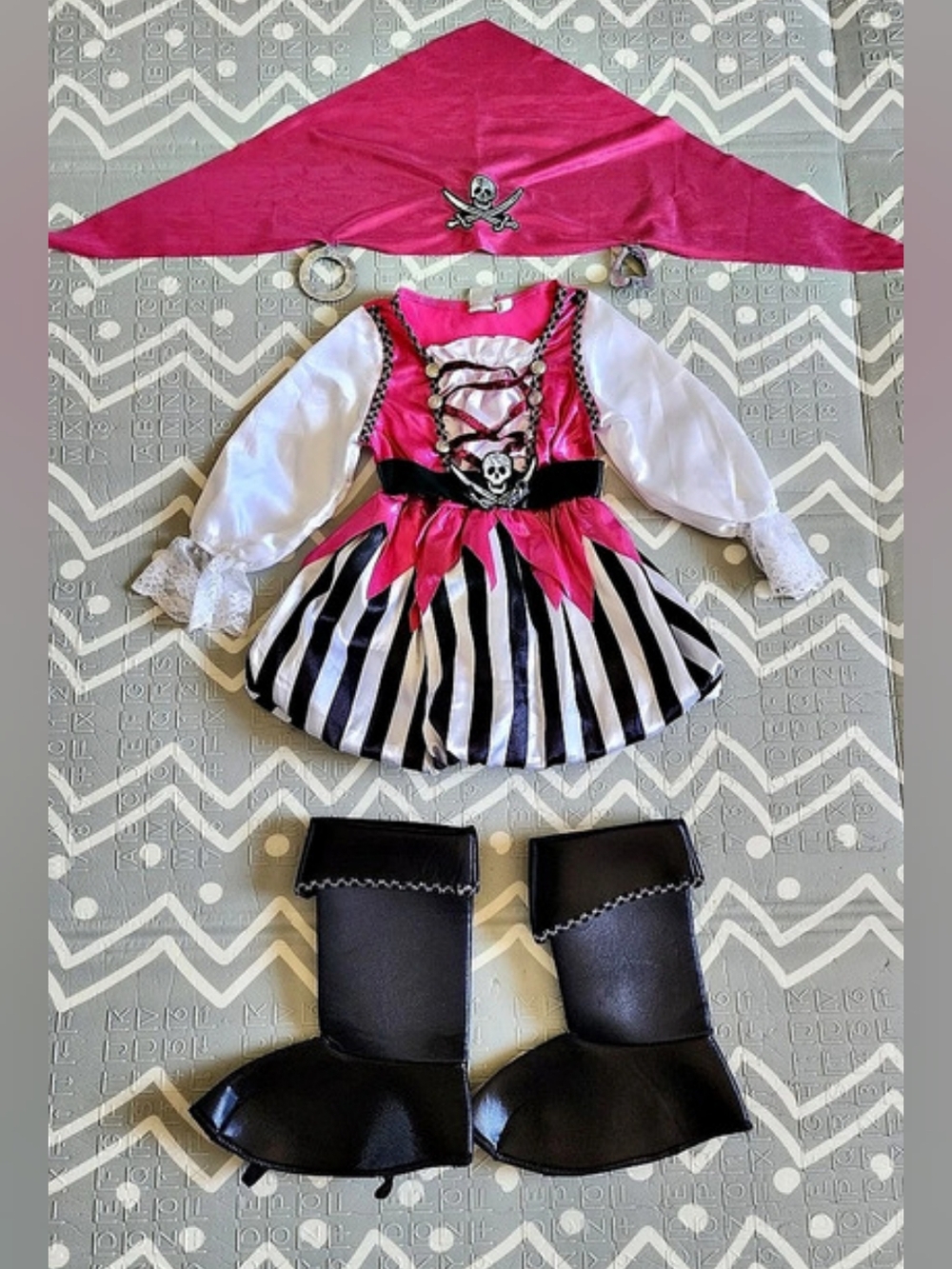 Size 4 Pirate Costume
